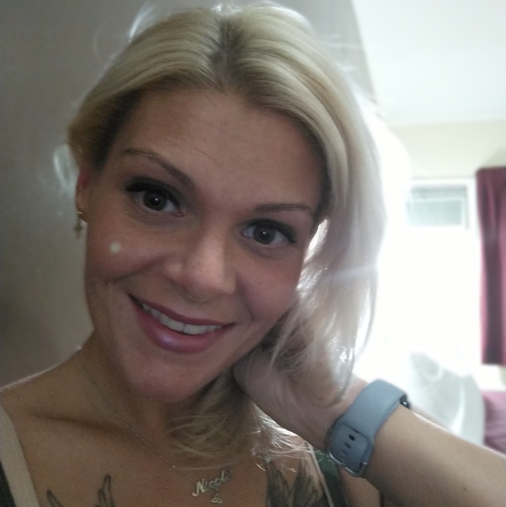 Meet your Posher, Nicole